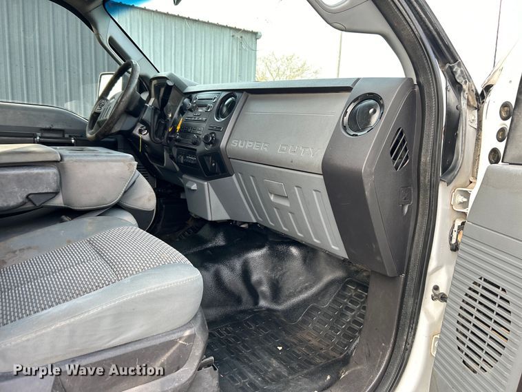 image for item EG1328 2011 Ford F550 Crew Cab flatbed truck