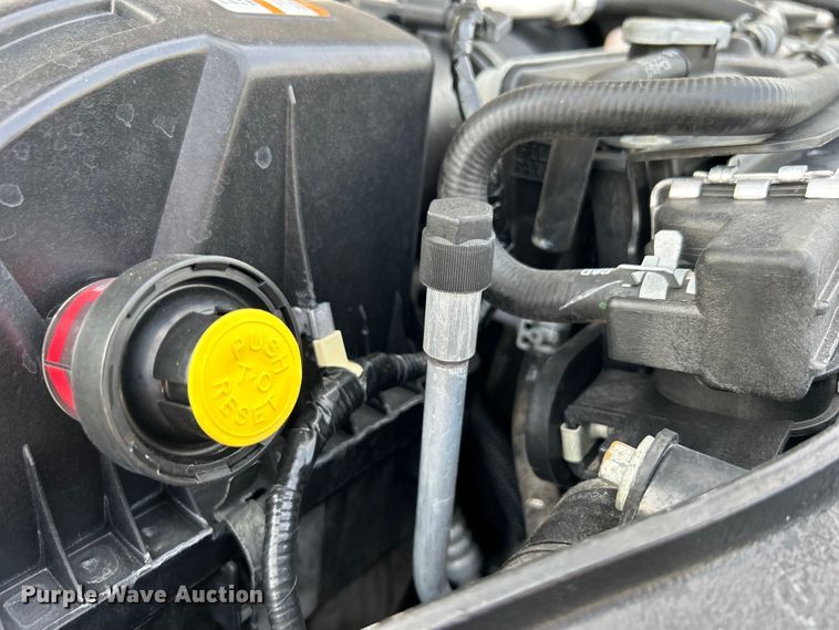 image for item EG1328 2011 Ford F550 Crew Cab flatbed truck