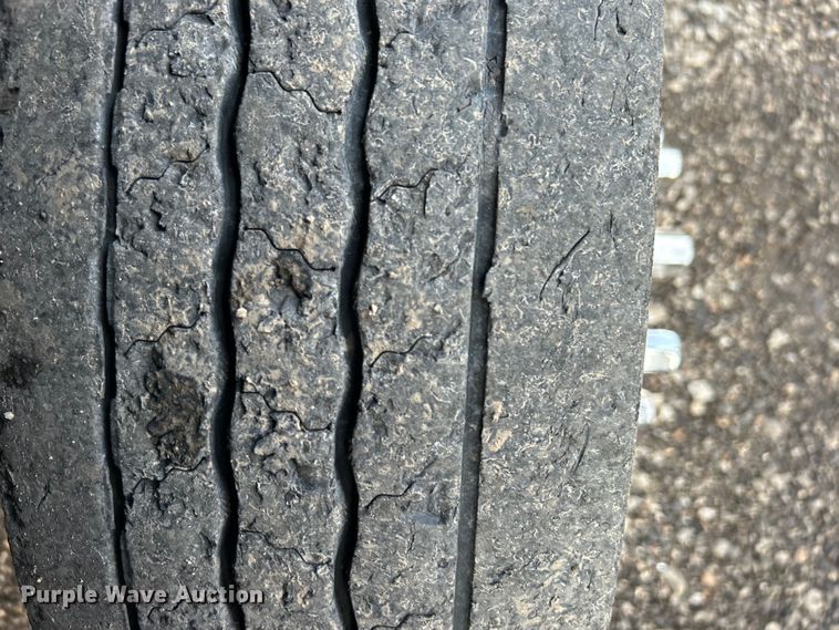 image for item EG1328 2011 Ford F550 Crew Cab flatbed truck