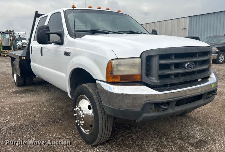image for item EG1335 2000 Ford F550 Super Duty Crew Cab flatbed truck