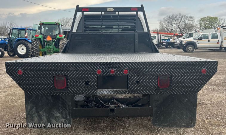 image for item EG1335 2000 Ford F550 Super Duty Crew Cab flatbed truck