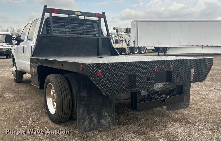 image for item EG1335 2000 Ford F550 Super Duty Crew Cab flatbed truck