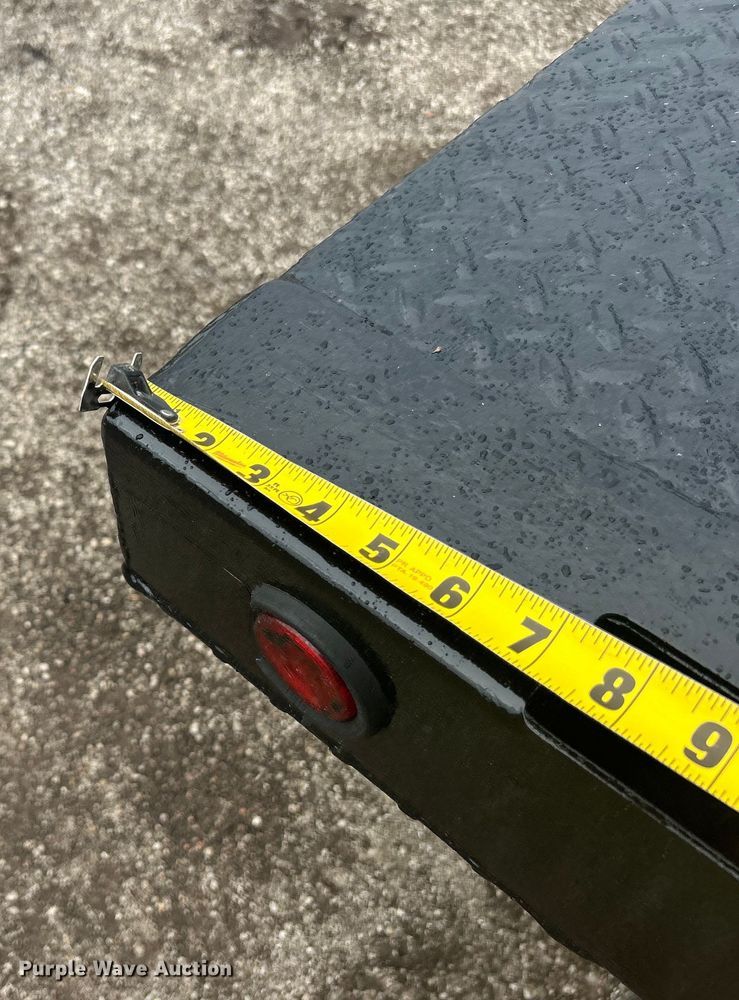 image for item EG1335 2000 Ford F550 Super Duty Crew Cab flatbed truck