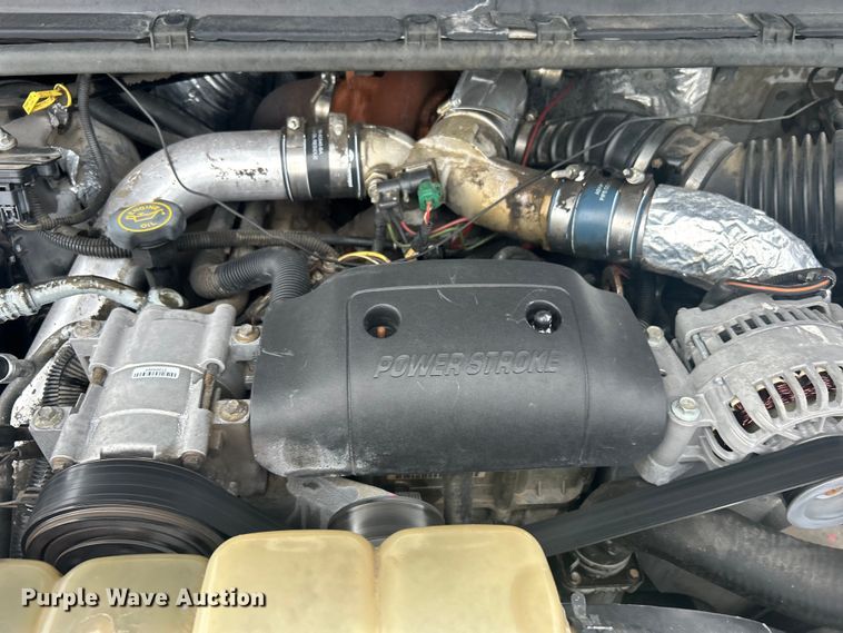 image for item EG1335 2000 Ford F550 Super Duty Crew Cab flatbed truck