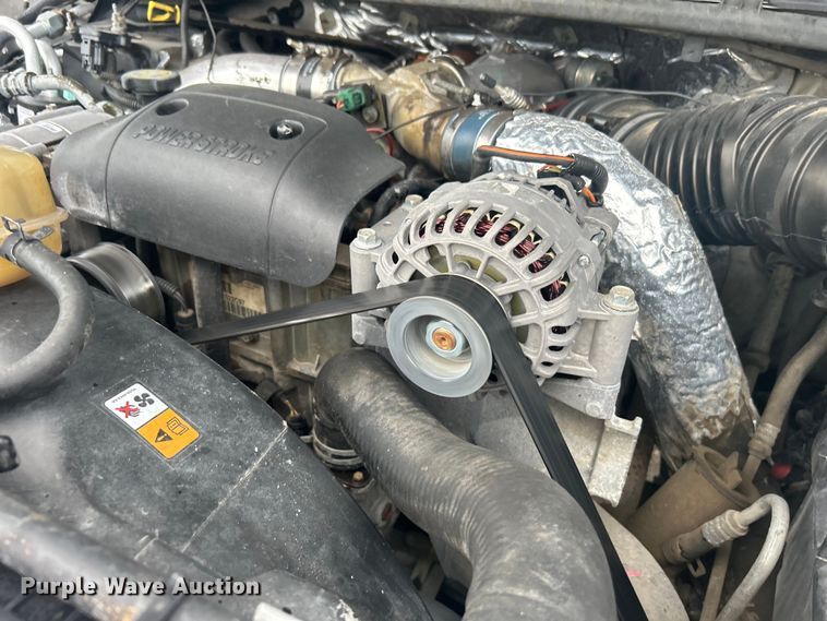 image for item EG1335 2000 Ford F550 Super Duty Crew Cab flatbed truck