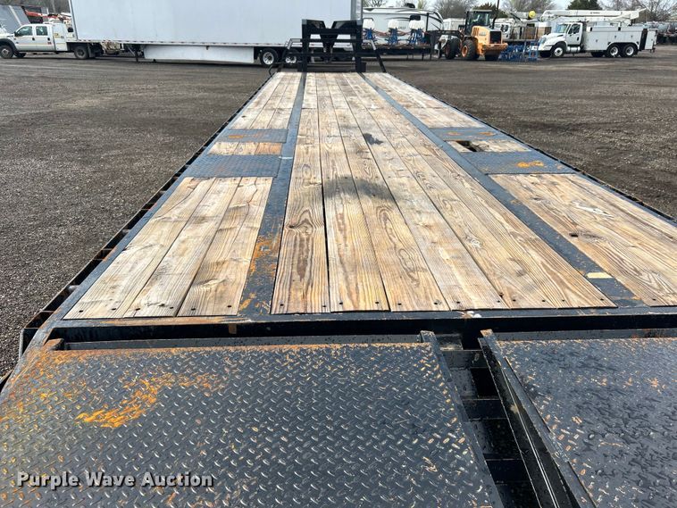 image for item EG1342 2023 Diamond T Trailer Mfg. Co 1024DTF equipment trailer