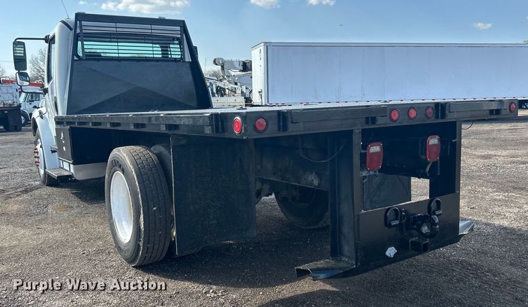 image for item EG1348 2005 Freightliner  Business Class M2 flatbed truck