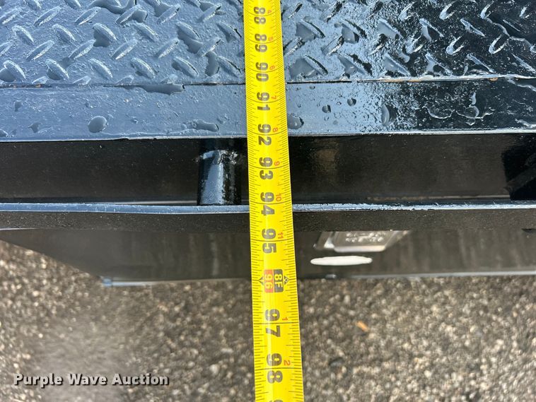 image for item EG1348 2005 Freightliner  Business Class M2 flatbed truck