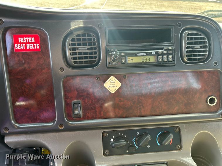 image for item EG1348 2005 Freightliner  Business Class M2 flatbed truck