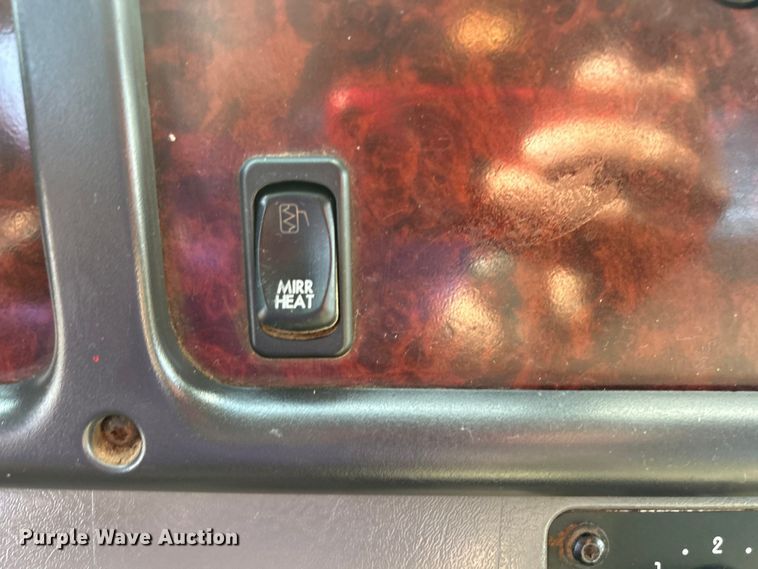 image for item EG1348 2005 Freightliner  Business Class M2 flatbed truck