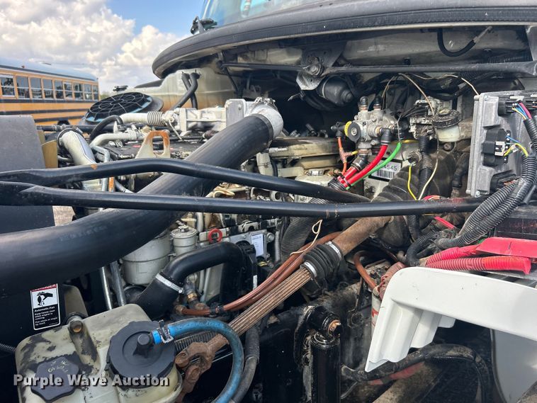 image for item EG1348 2005 Freightliner  Business Class M2 flatbed truck