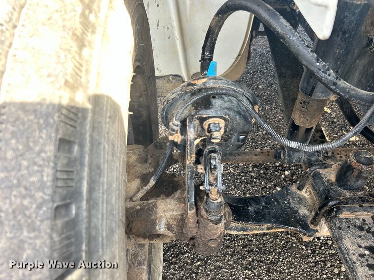 image for item EG1348 2005 Freightliner  Business Class M2 flatbed truck