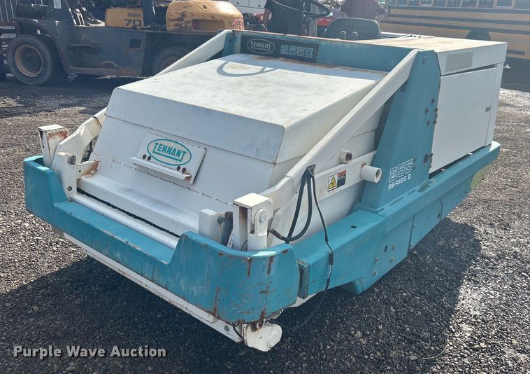 image for item EG1349 Tennant 255 II sweeper
