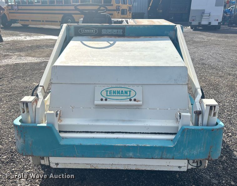 image for item EG1349 Tennant 255 II sweeper