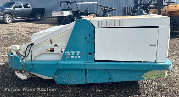 image for item EG1349 Tennant 255 II sweeper