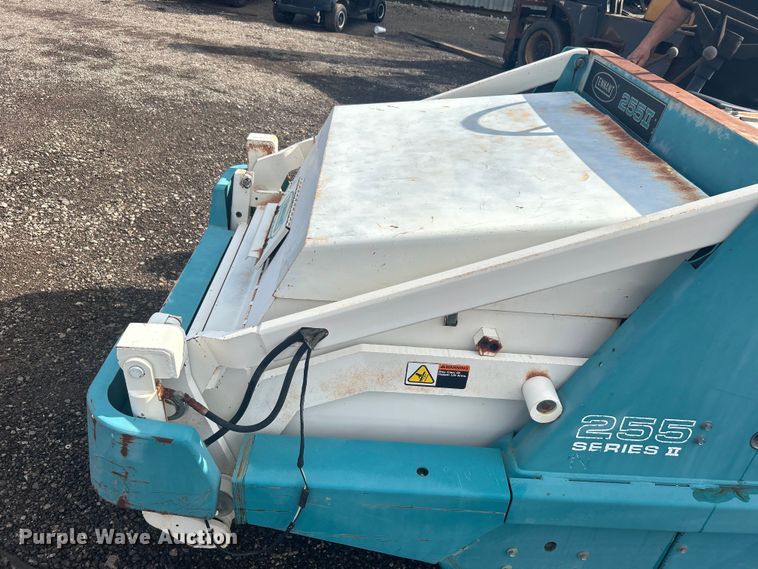 image for item EG1349 Tennant 255 II sweeper