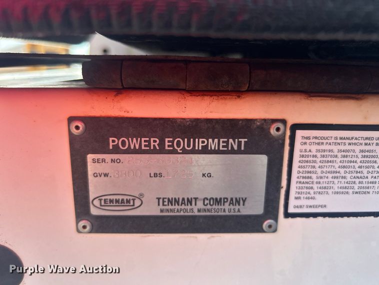 image for item EG1349 Tennant 255 II sweeper