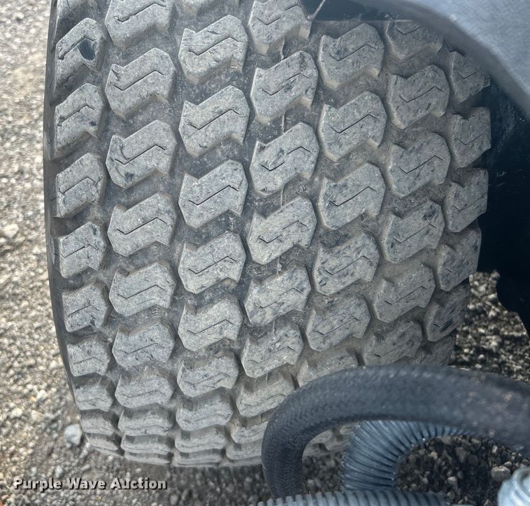 image for item EG1351 2016 Toro Groundmaster 7210 ZTR lawn mower