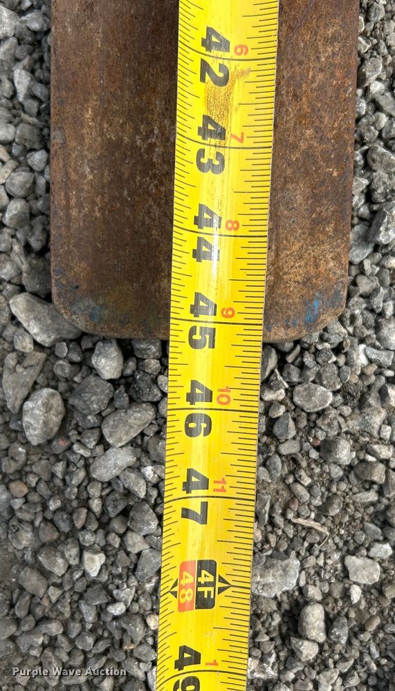 image for item EG1359 2004 Moffett M5500 forklift