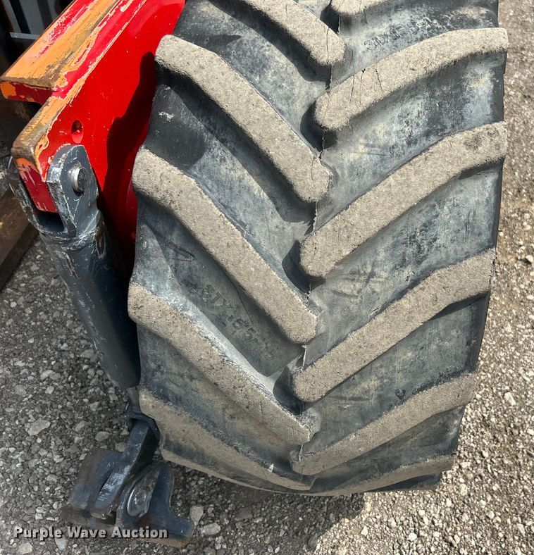 image for item EG1359 2004 Moffett M5500 forklift