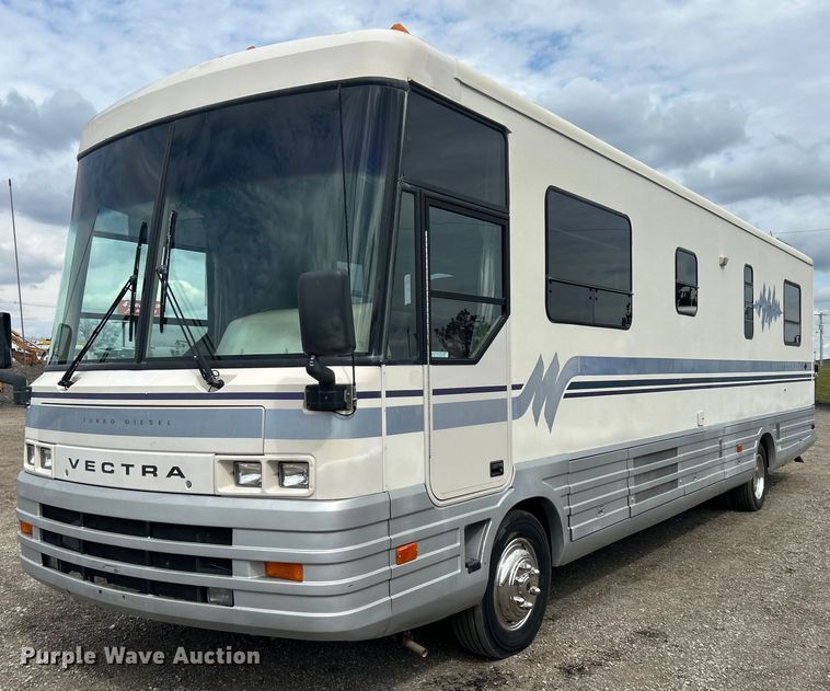 image for item EG1364 1994 Winnebago Vectra RV