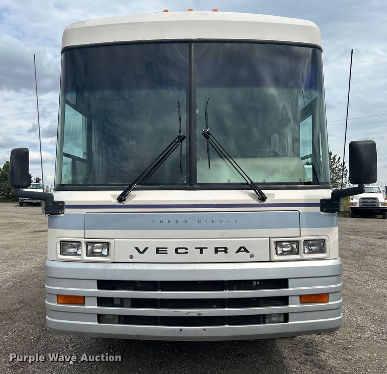 image for item EG1364 1994 Winnebago Vectra RV