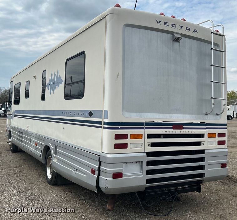 image for item EG1364 1994 Winnebago Vectra RV