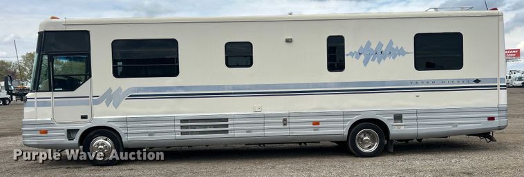 image for item EG1364 1994 Winnebago Vectra RV