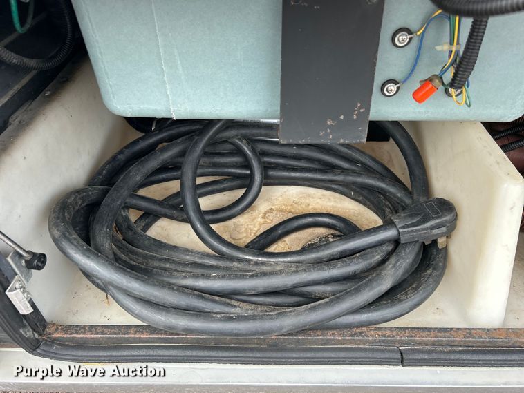 image for item EG1364 1994 Winnebago Vectra RV