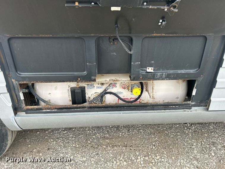 image for item EG1364 1994 Winnebago Vectra RV