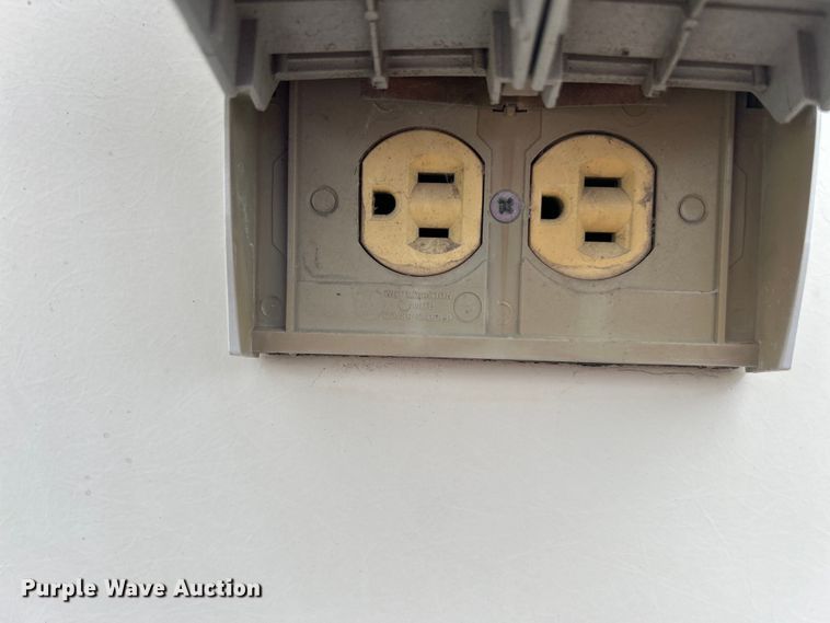 image for item EG1364 1994 Winnebago Vectra RV