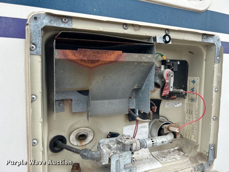 image for item EG1364 1994 Winnebago Vectra RV