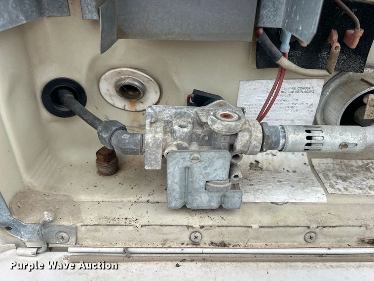 image for item EG1364 1994 Winnebago Vectra RV