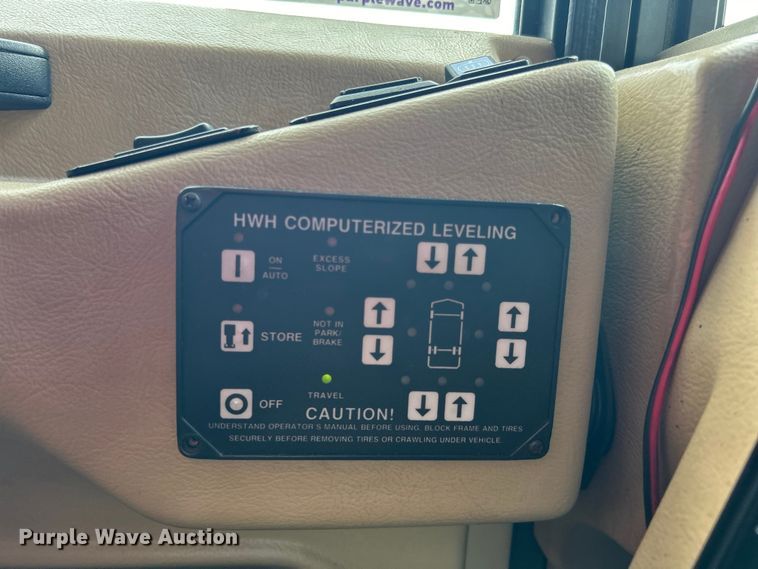 image for item EG1364 1994 Winnebago Vectra RV