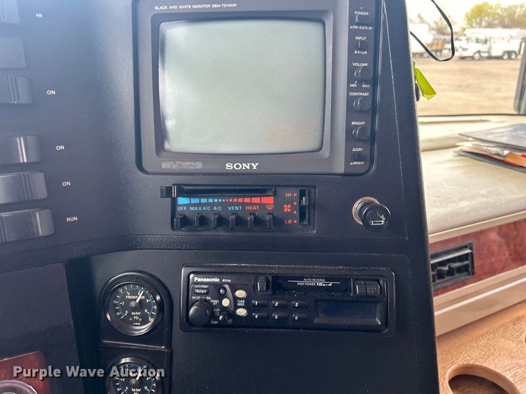 image for item EG1364 1994 Winnebago Vectra RV