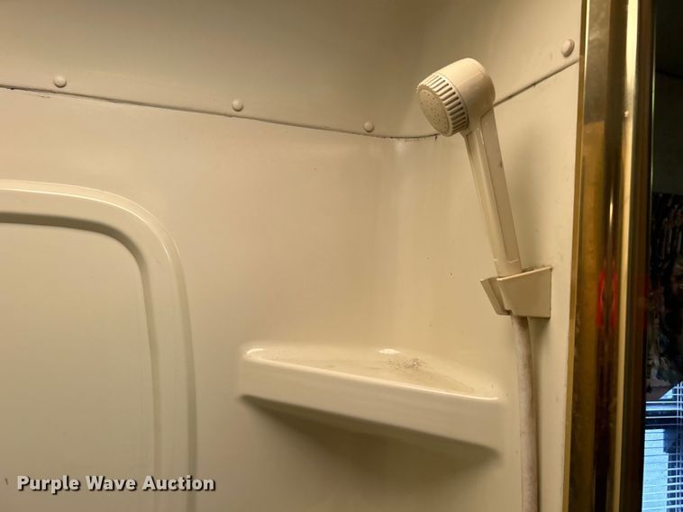 image for item EG1364 1994 Winnebago Vectra RV