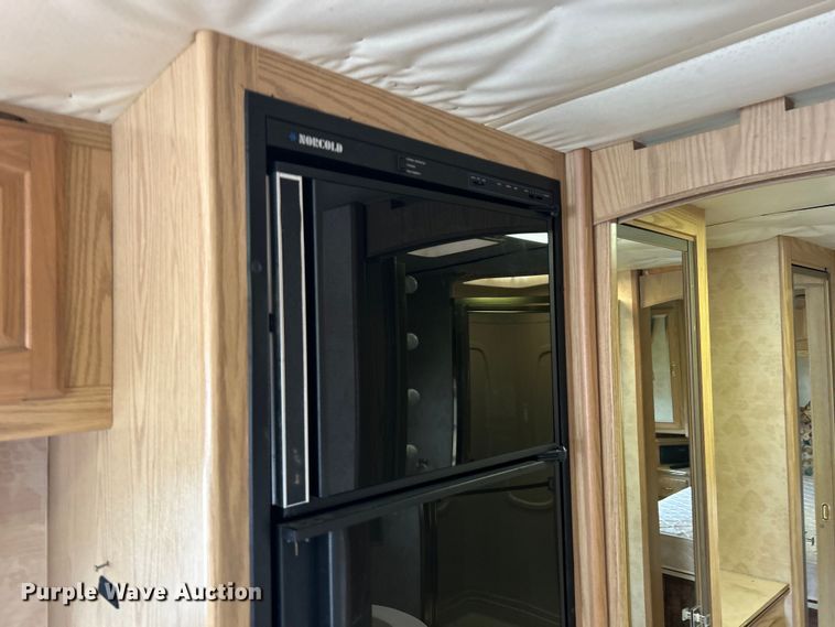 image for item EG1364 1994 Winnebago Vectra RV