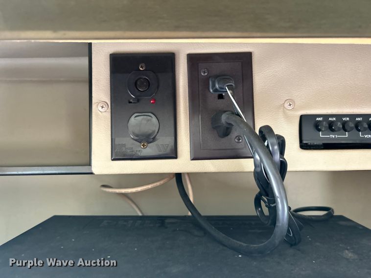 image for item EG1364 1994 Winnebago Vectra RV