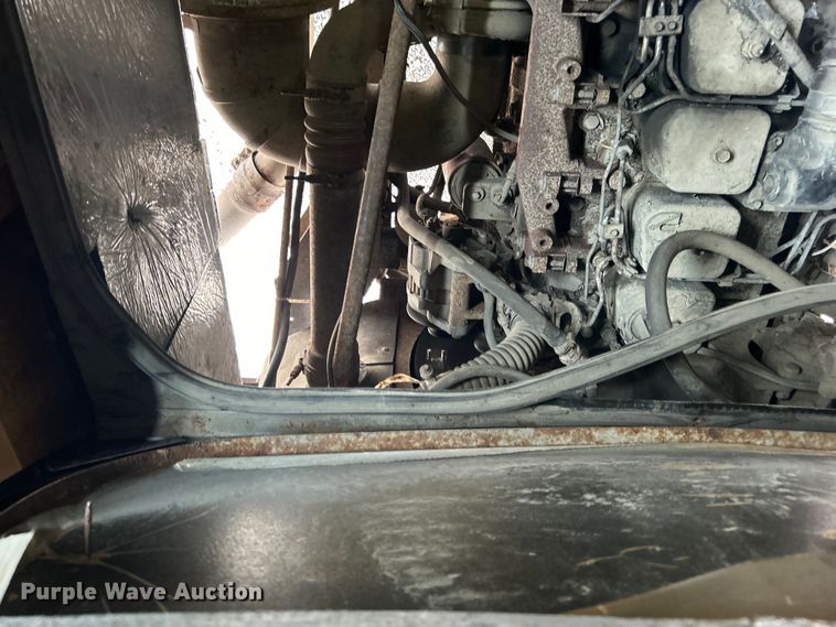 image for item EG1364 1994 Winnebago Vectra RV