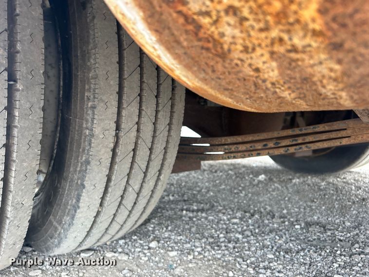 image for item EG1364 1994 Winnebago Vectra RV