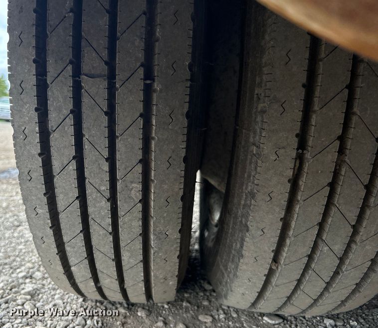 image for item EG1364 1994 Winnebago Vectra RV