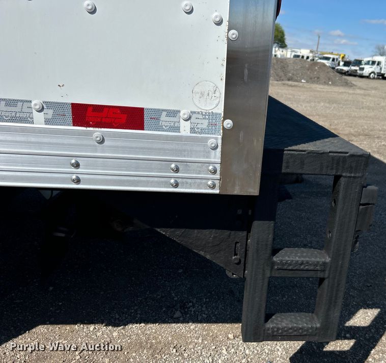 image for item EG1372 2016 Isuzu NPR box truck