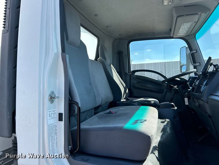 image for item EG1372 2016 Isuzu NPR box truck