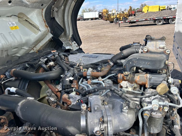 image for item EG1372 2016 Isuzu NPR box truck