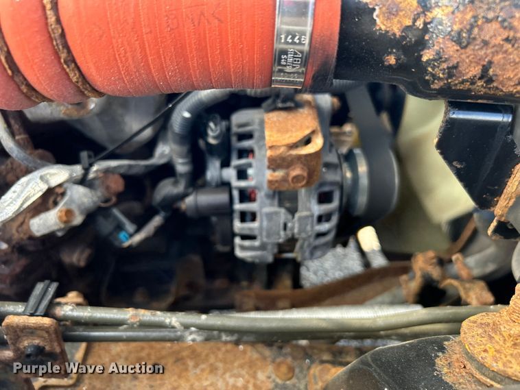 image for item EG1372 2016 Isuzu NPR box truck