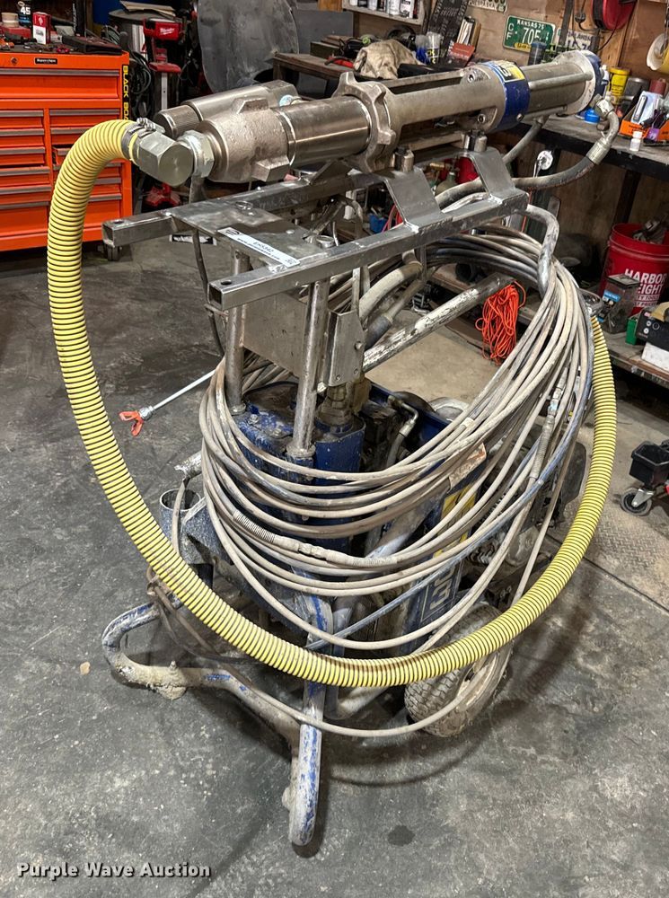 image for item EH5342 Graco GH833 gas hydraulic sprayer