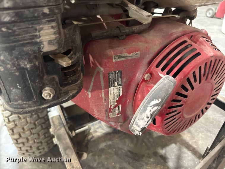 image for item EH5342 Graco GH833 gas hydraulic sprayer