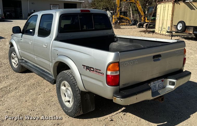 image for item EH5344 2001 Toyota Tacoma Double Cab pickup truck