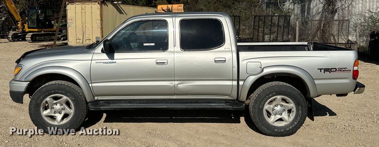 image for item EH5344 2001 Toyota Tacoma Double Cab pickup truck