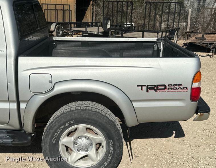 image for item EH5344 2001 Toyota Tacoma Double Cab pickup truck